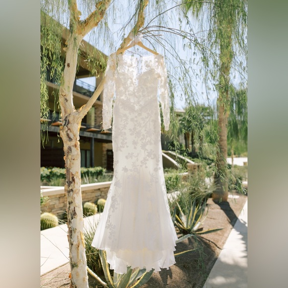 Pronovias wedding dress size 10 - Picture 2 of 4